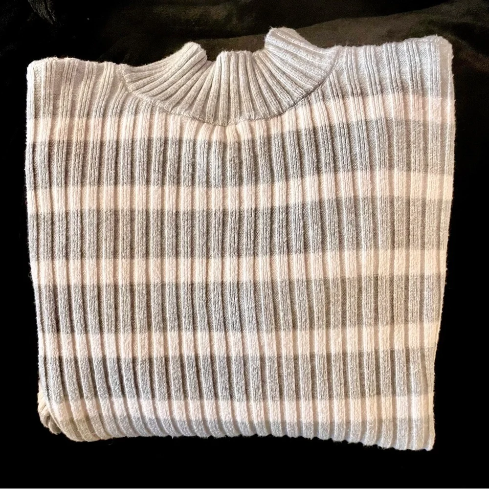 LOFT Gray And White Striped Ribbed Mock Neck Sweater SIZE LARGE GUC!